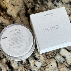⚡️💕RMS Beauty 'Un' Powder with Translucent Finish